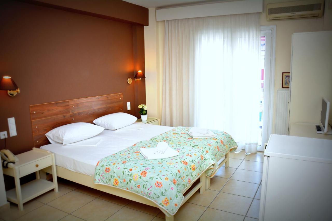Poseidon Hotel Paralia  ภายนอก รูปภาพ