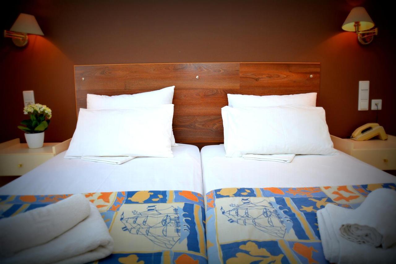 Poseidon Hotel Paralia  ภายนอก รูปภาพ